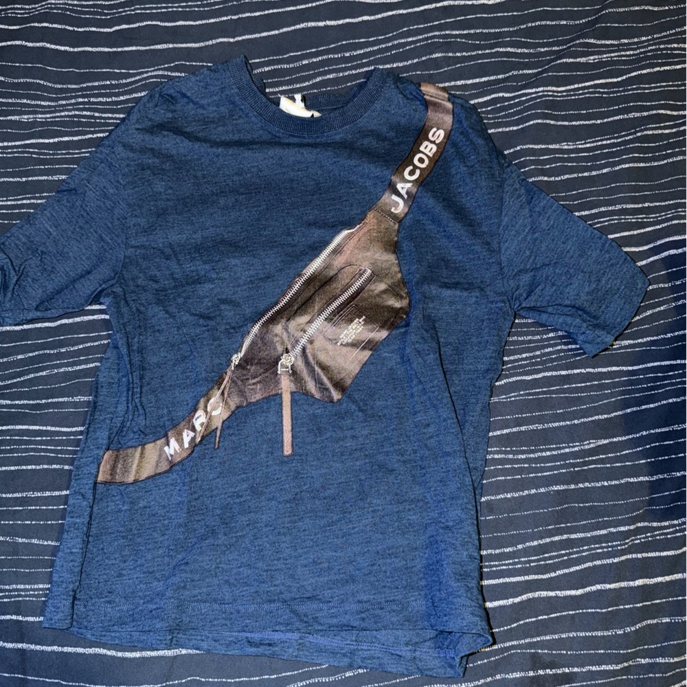 Marc Jacobs Kids Blue Graphic Tee with Brown Crossbody Print